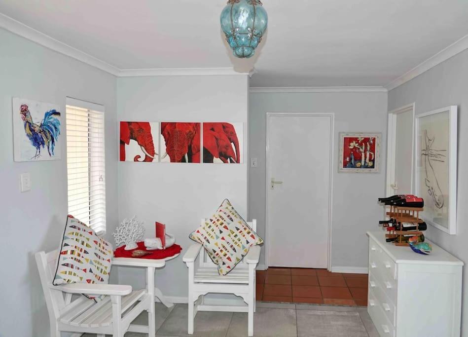 Whales & Waves Villa Hermanus Exterior photo